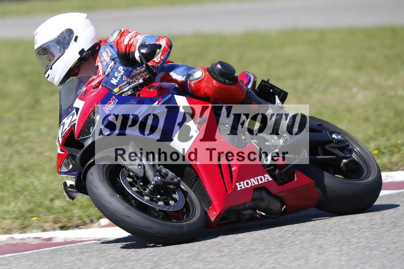 /Archiv-2025/48 25.08.2025 Cornu Master School ADR/blau-bleu/122